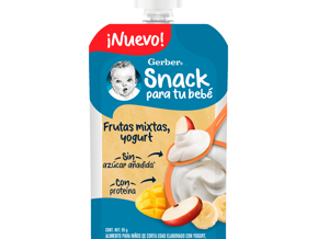 Frutas mixtas, yogurt​ ​