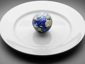 La tierra representada, servida en un plato