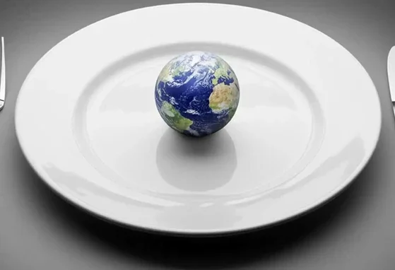 La tierra representada, servida en un plato